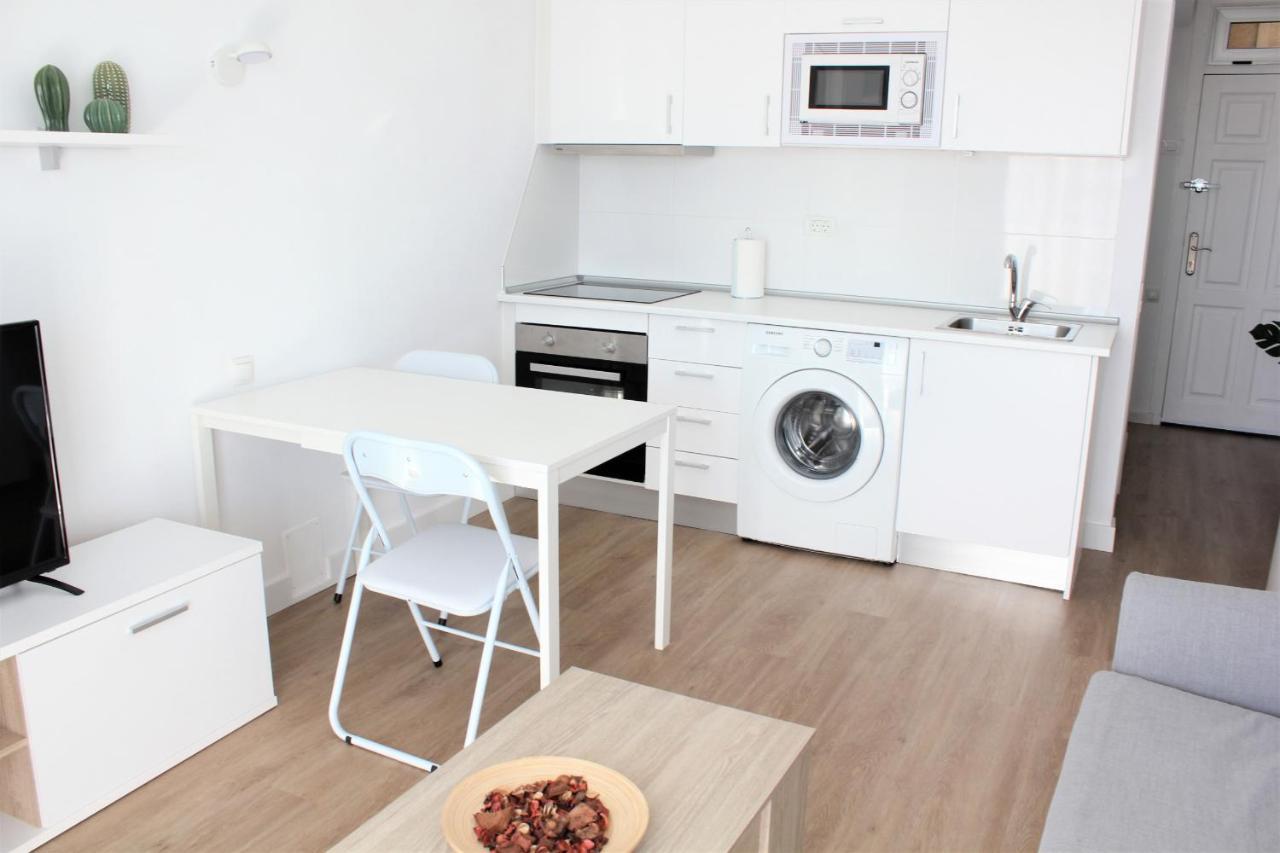 Superb Seaview Apartment In Playa De Las Americas Экстерьер фото